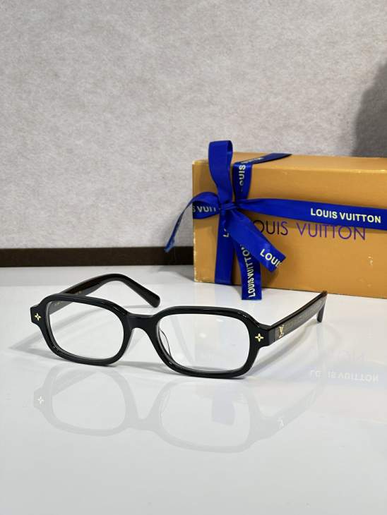 Picture of Louis Vuitton Sunglasses _SKUfw77797287fw